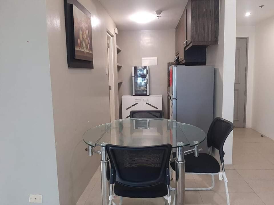 מנילה Spacious 2 Bedroom Unit With Pool מראה חיצוני תמונה
